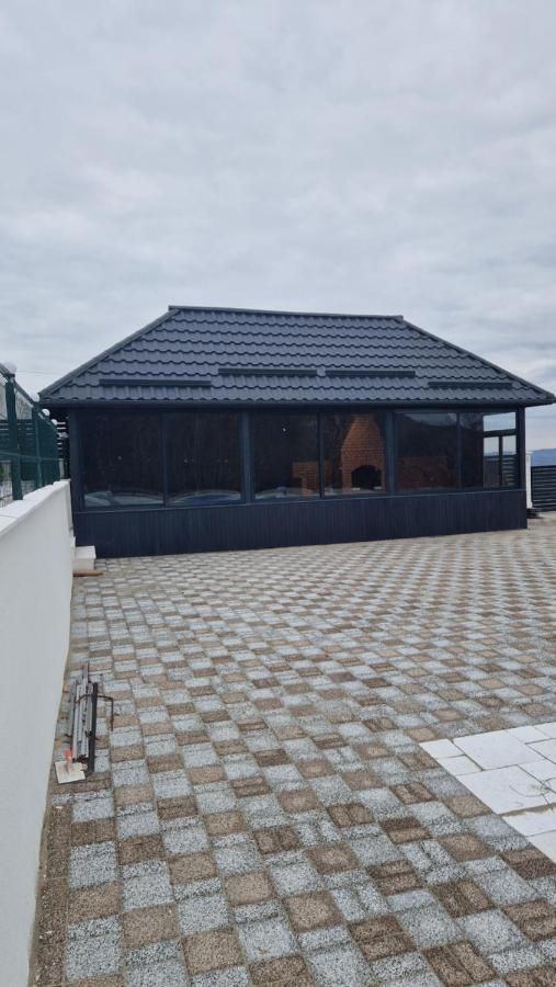 Casa De Vacanta Larisa Novaci-Străini Eksteriør billede