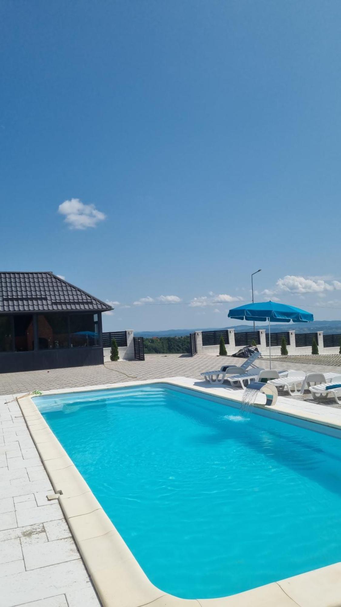 Casa De Vacanta Larisa Novaci-Străini Eksteriør billede